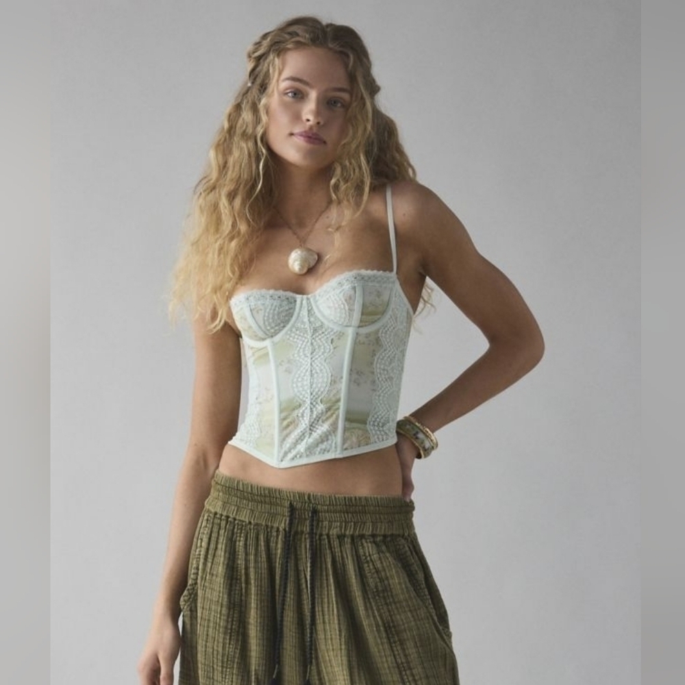 UO Aura Floral Lace Trim Mesh Corset Top Green - Picture 4 of 7